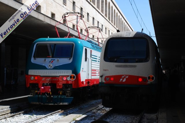 La E.464.464 in livrea celebrativa presente a Roma Termini in occasione della giornata del trasporto regionale del 7 settembre. La E.464 è diventata il gruppo più numeroso del parco di Trenitalia con l'acquisto di 100 nuove macchine con l'opzione per altre 50.